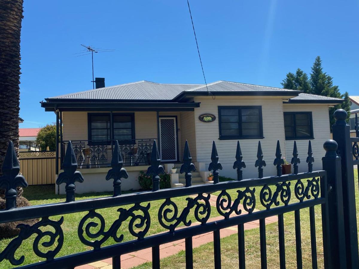 Inverell Terrace Motor Lodge Bagian luar foto